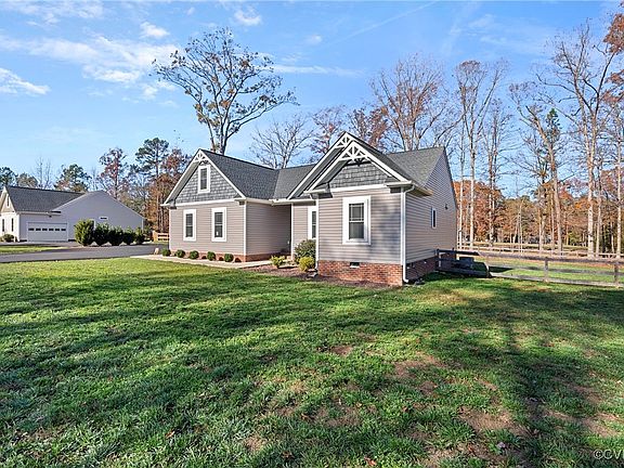 2nd image of 3448 Horseshoe Dr