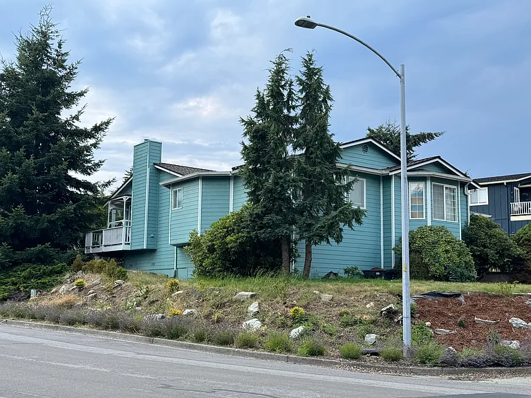 2501 Bryce Ct — Photo 2