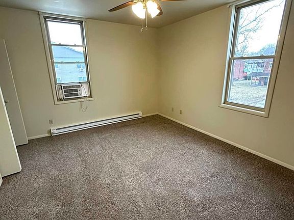 5th image of 820 York St #1/2