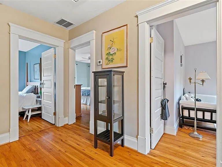 512 Lexington Ave — Photo 8