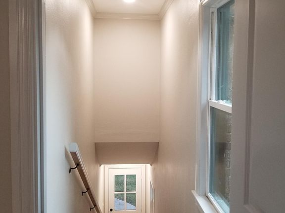 3rd image of 6005 La Vista Dr