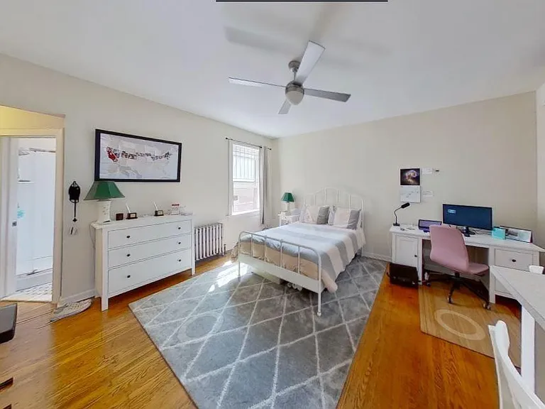 2006 Spruce St #3M — Photo 1