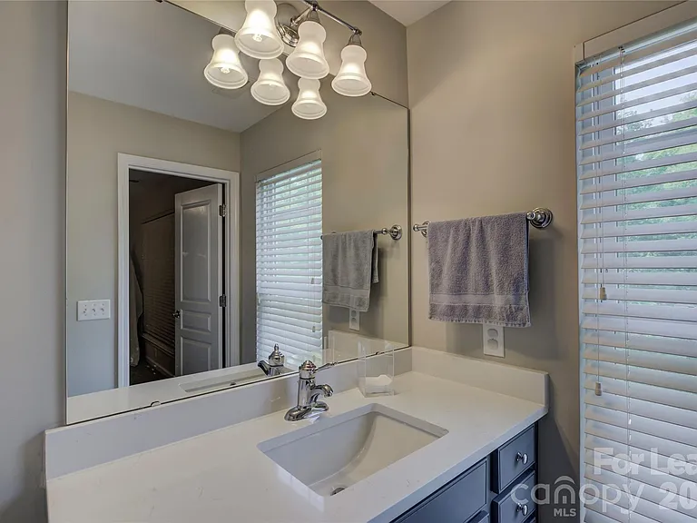 629 6th Baxter Xing — Photo 28