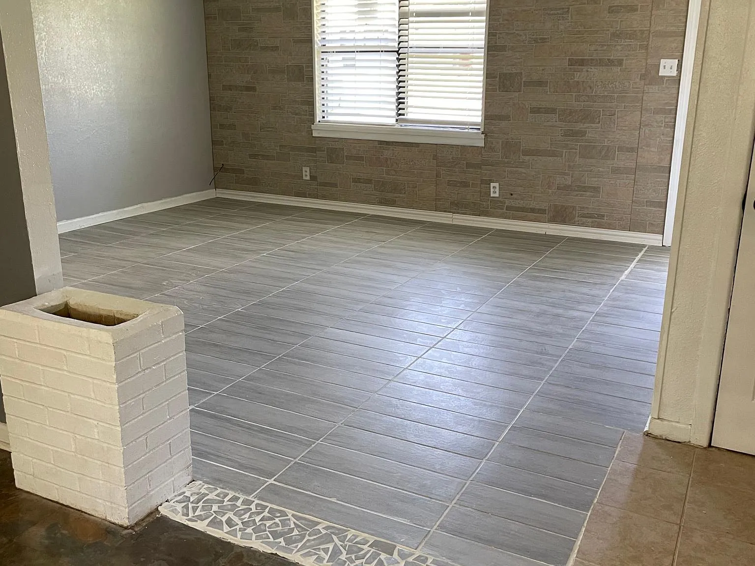 1110 W Houston Street — Photo 2