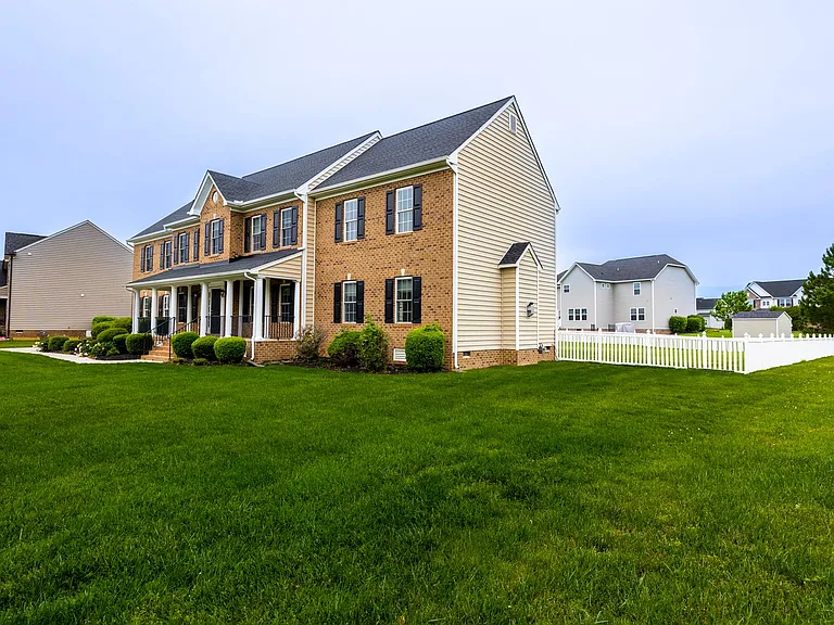 12306 Declaration Ave — Photo 4