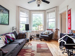 1245 W Newport Ave #2, Chicago, IL 60657
