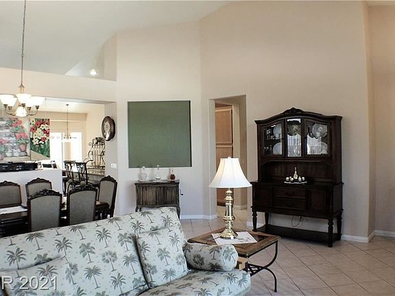 3rd image of 1747 Crystal Downs Ave