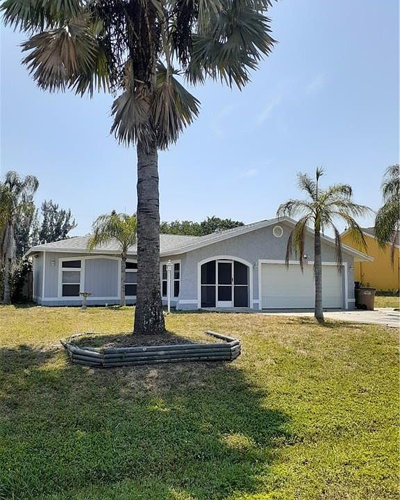 1st image of 822 SW 31st St