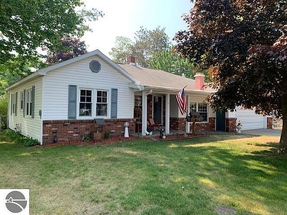 2nd image of 1157 Bay Dr