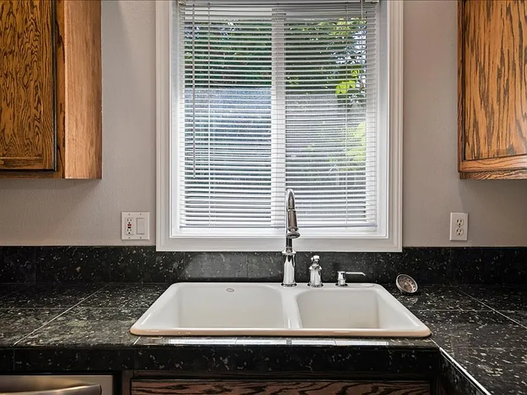14180 W Chadford Dr — Photo 11