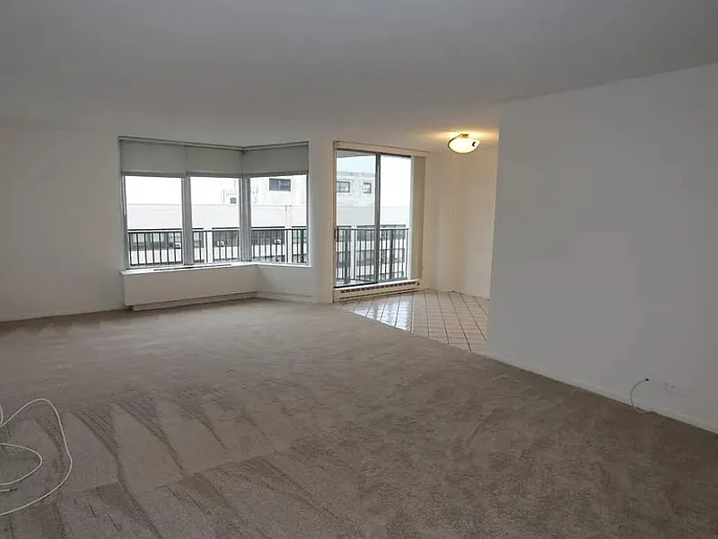 1 bed, 1.0 bath, 957 sqft, $1,590 — Photo 3