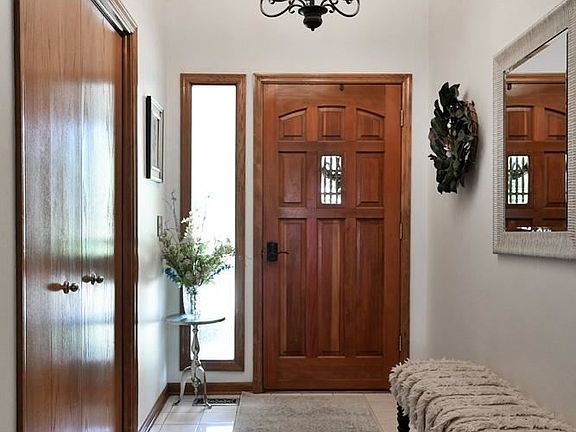 4th image of 16833 L Cir