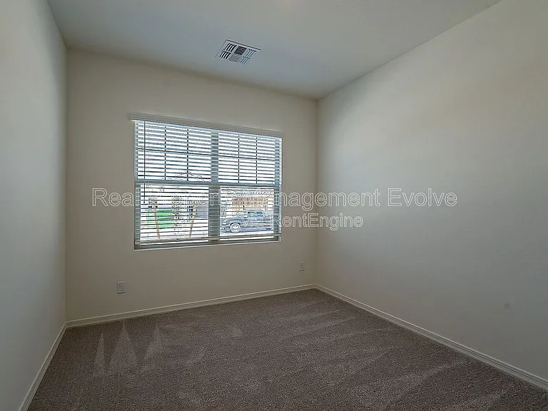 6450 W Magdalena Ln — Photo 15