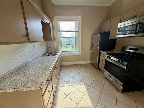 4th image of 1313 S Floyd St APT 1