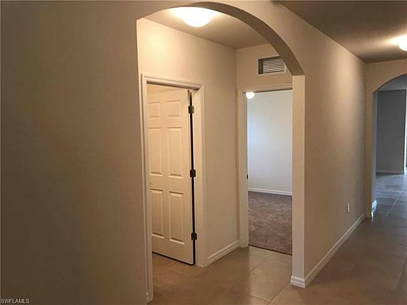 4th image of 2523 SW 9th Pl