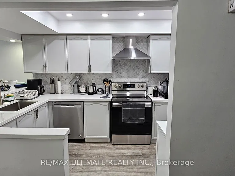 85 Bristol Rd E — Photo 1