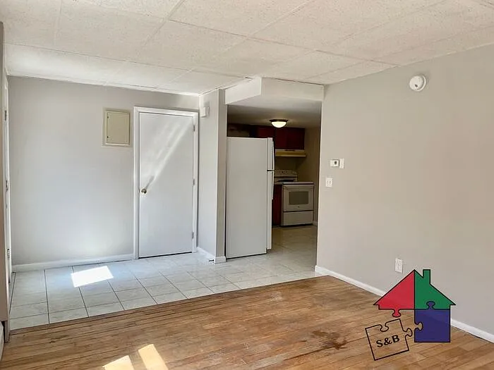 2 bed, 1.0 bath, 715 sqft, $1,400 — Photo 3