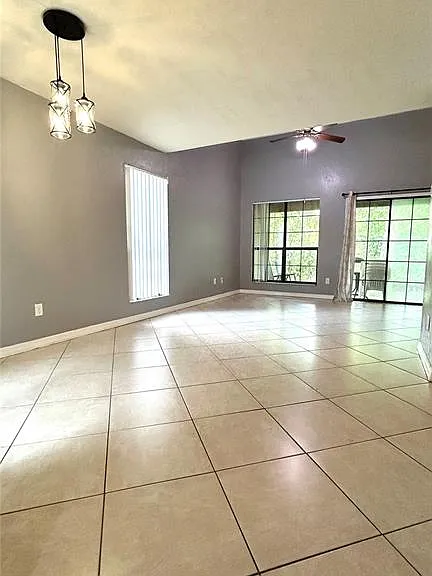 5855 SW 8th Pl — Photo 6