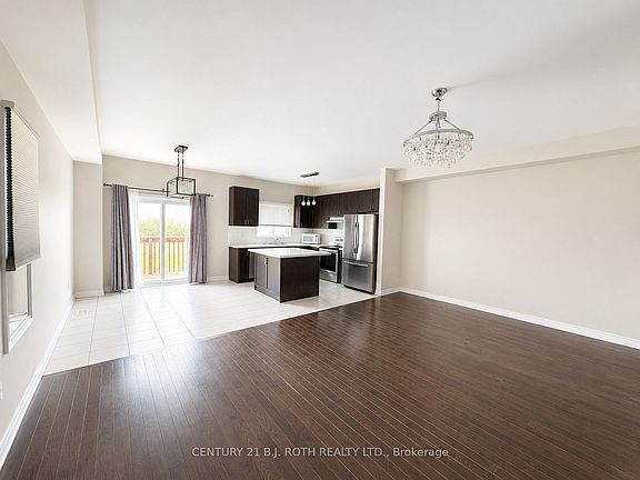 3rd image of 1150 Peelar Cres