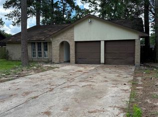 8006 White Swan Dr, Humble, TX 77396