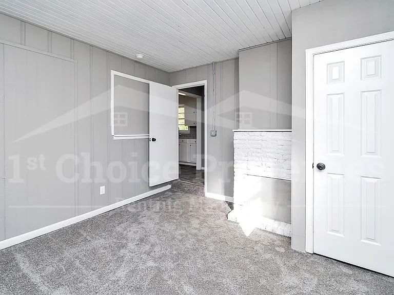 108 13th Ave NW — Photo 14