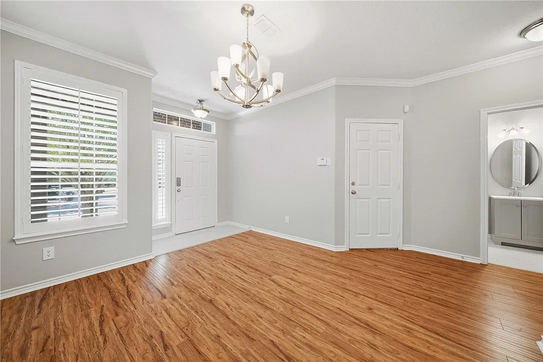3 bed, 1790 sqft, $2,000 — Photo 3