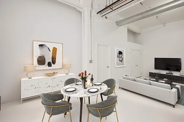 Rented by R New York | media 37