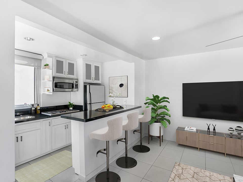 Living Area / Kitchen