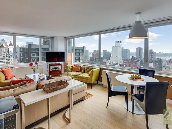 322 W 57th St APT 30B, New York, NY 10019