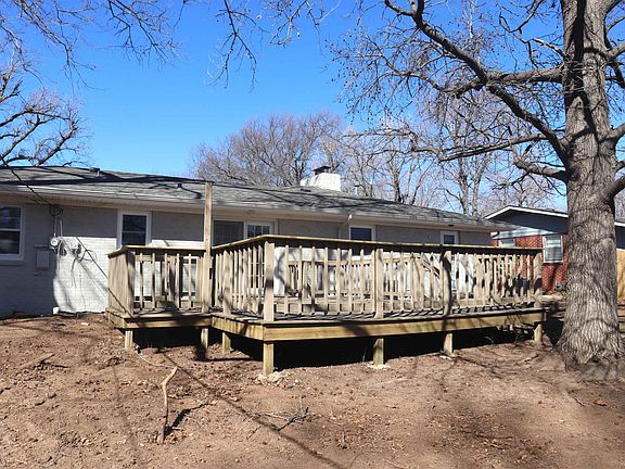 2nd image of 2228 Edgemont Dr