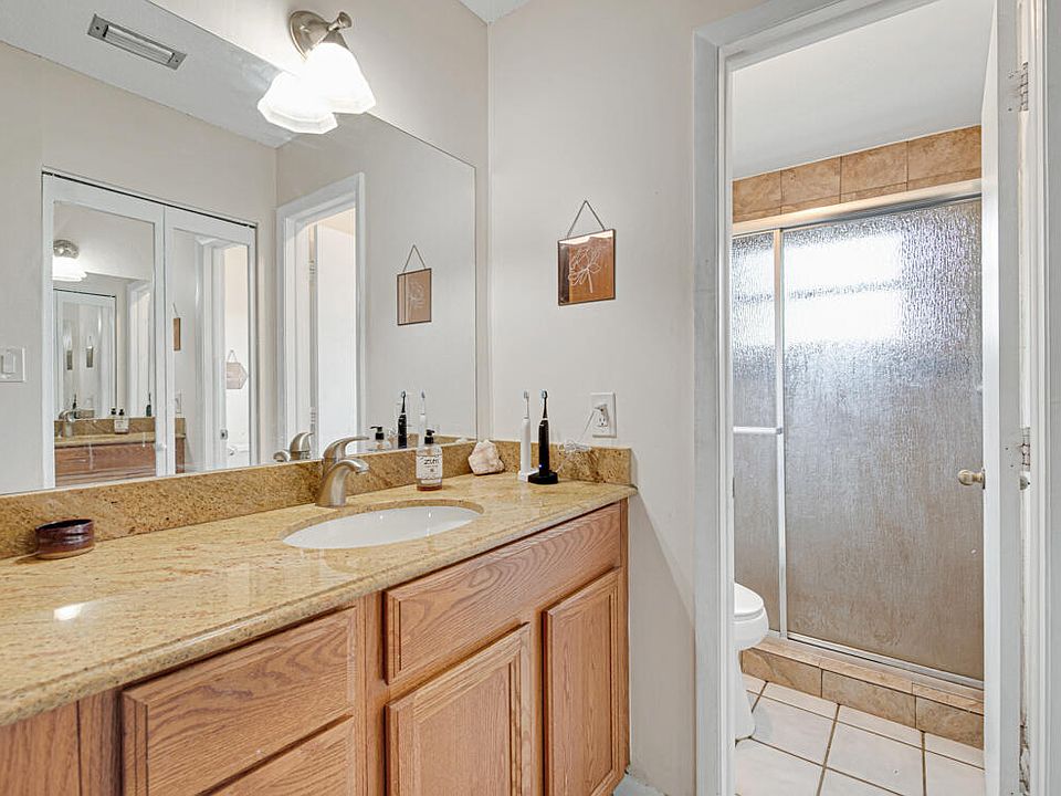 1st image of 76 Westecunk Drive