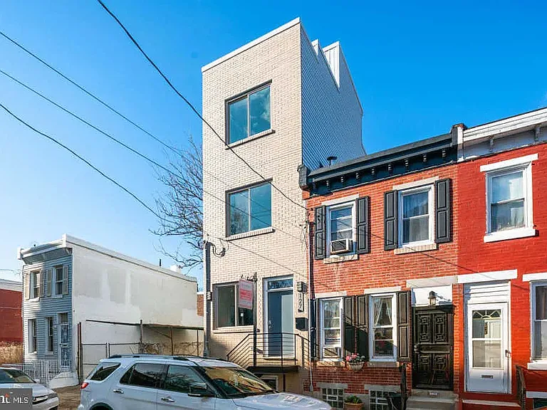 127 W Dauphin St — Photo 22