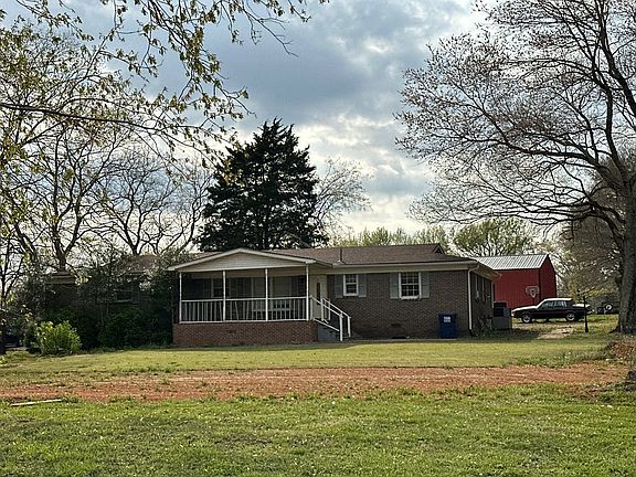 2nd image of 6006 Maysville Rd