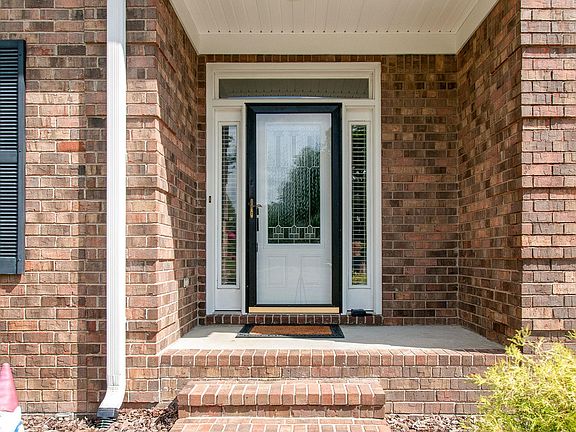 2nd image of 311 Glenridge Ct