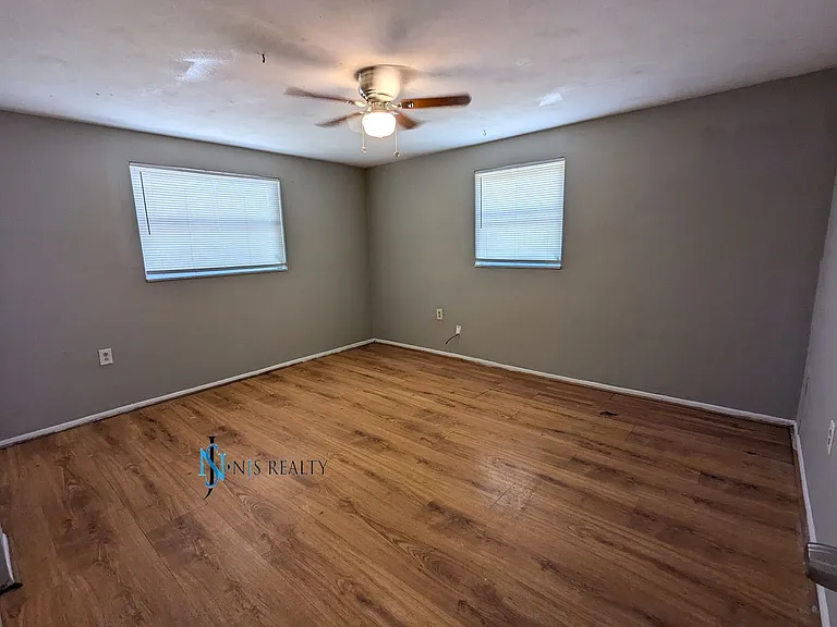 3544 Harvard Dr — Photo 9