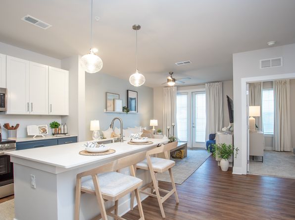 904 Lake Park Blvd S #906-420