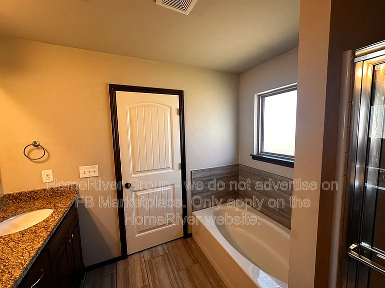 12732 NW 137th St — Photo 13