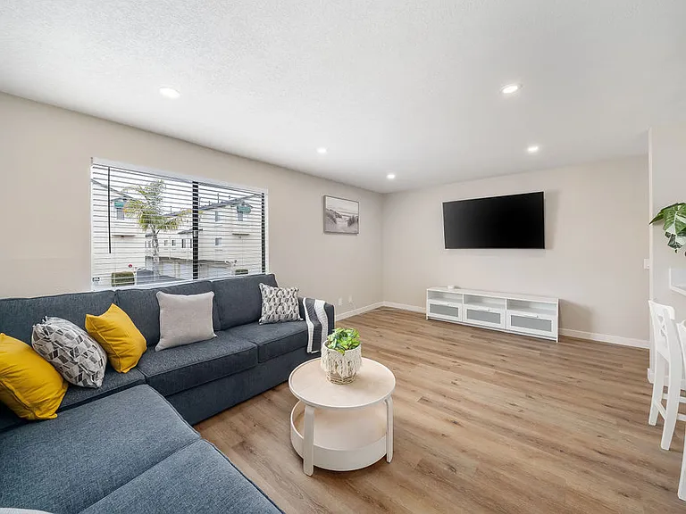 241 Ocean View Ave #L — Photo 5