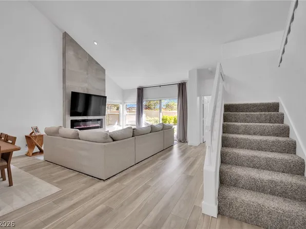 6940 Emerald Springs Ln, Las Vegas, NV 89113