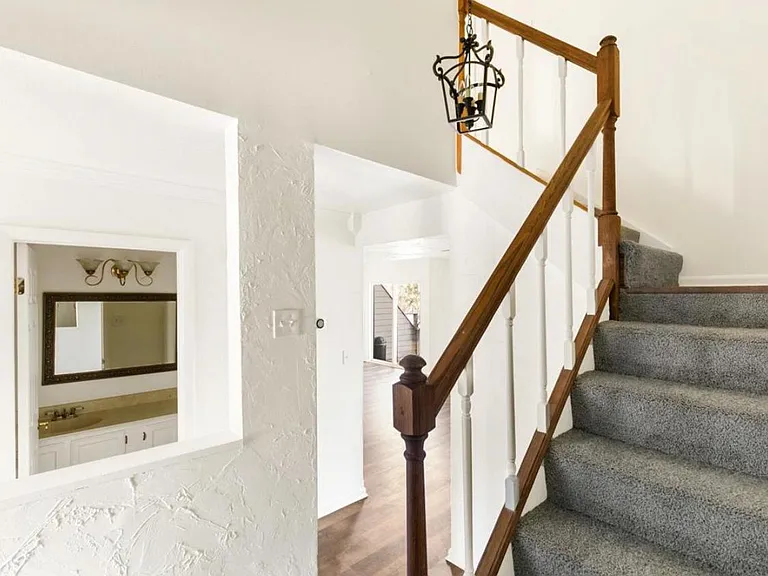 2421 Dove Pl #2421 — Photo 6