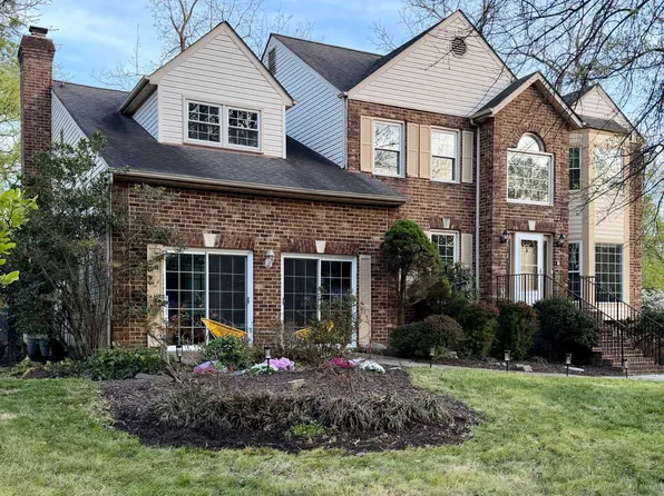 1111 Richmond Dr, Stafford, VA 22554