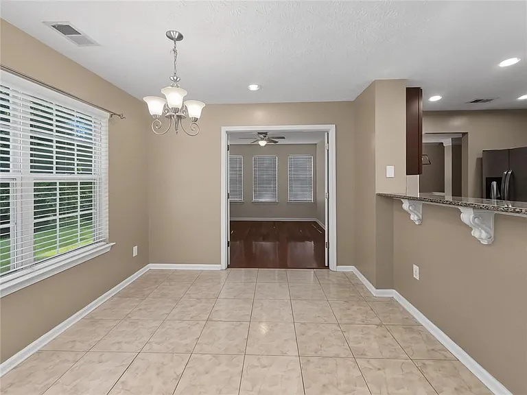 1809 Wellborn Way SW — Photo 10