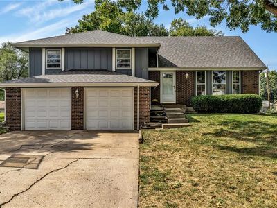 261 Holiday Dr, Lansing, KS, 66043