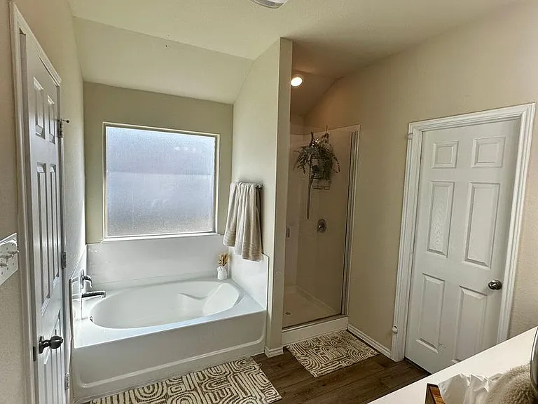 1812 Bee Creek Loop — Photo 11