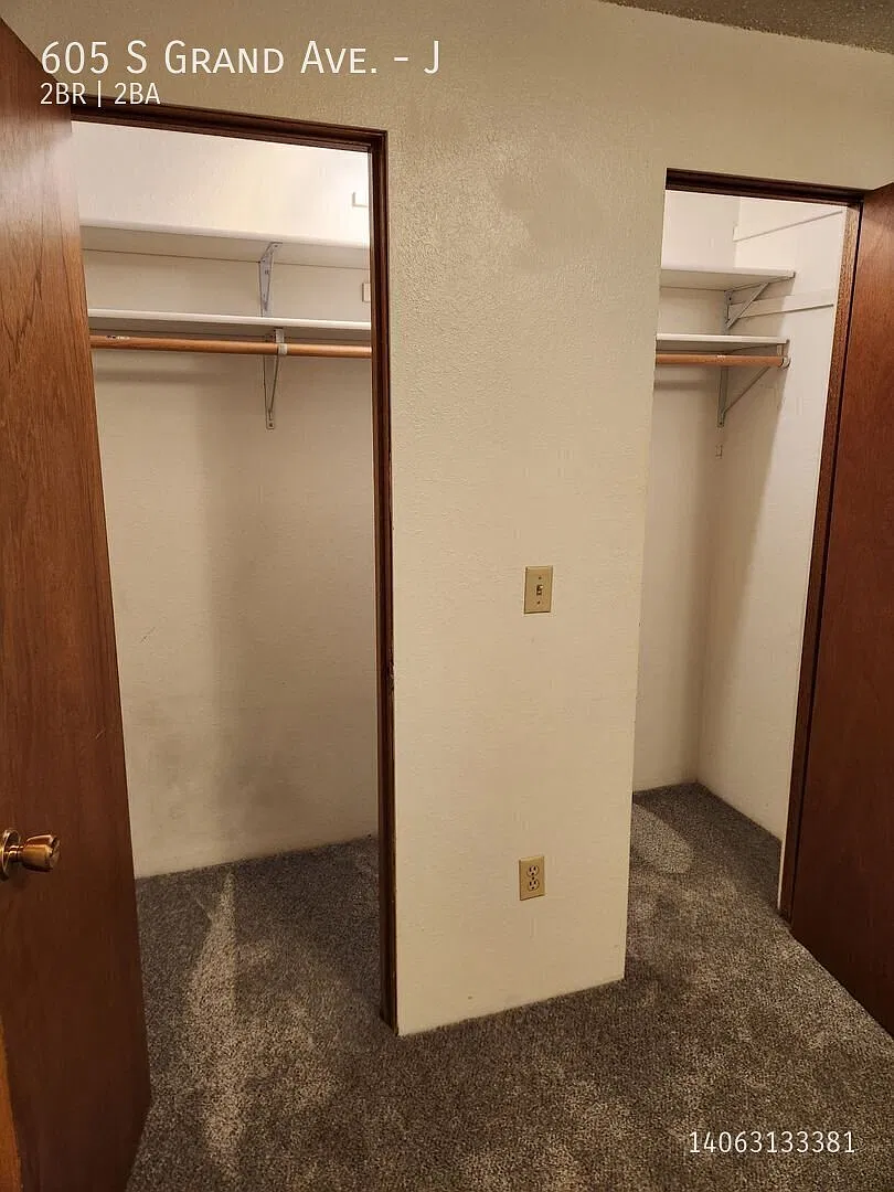 Elevated Living at Grand Avenue Spacious 2 Bed, 2 Bath Near WSU — Photo 2
