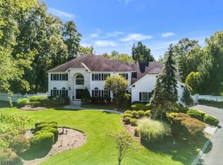 140 Woodman Ln, Basking Ridge, NJ 07920