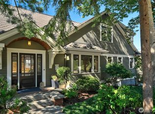 2 Fulton St, Seattle, WA 98109