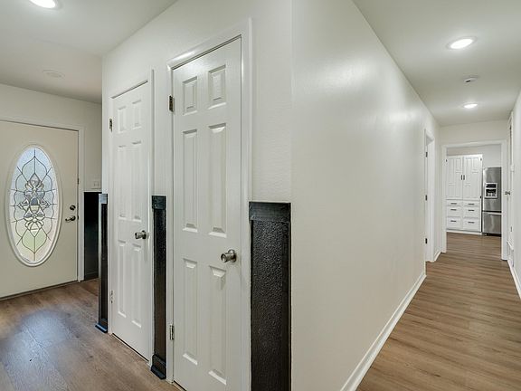 4th image of 4112 Berwick Dr