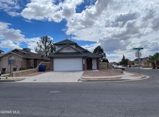 3297 Old Castle St, El Paso, TX 79936