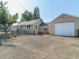 2705 G St, Springfield, OR 97477
